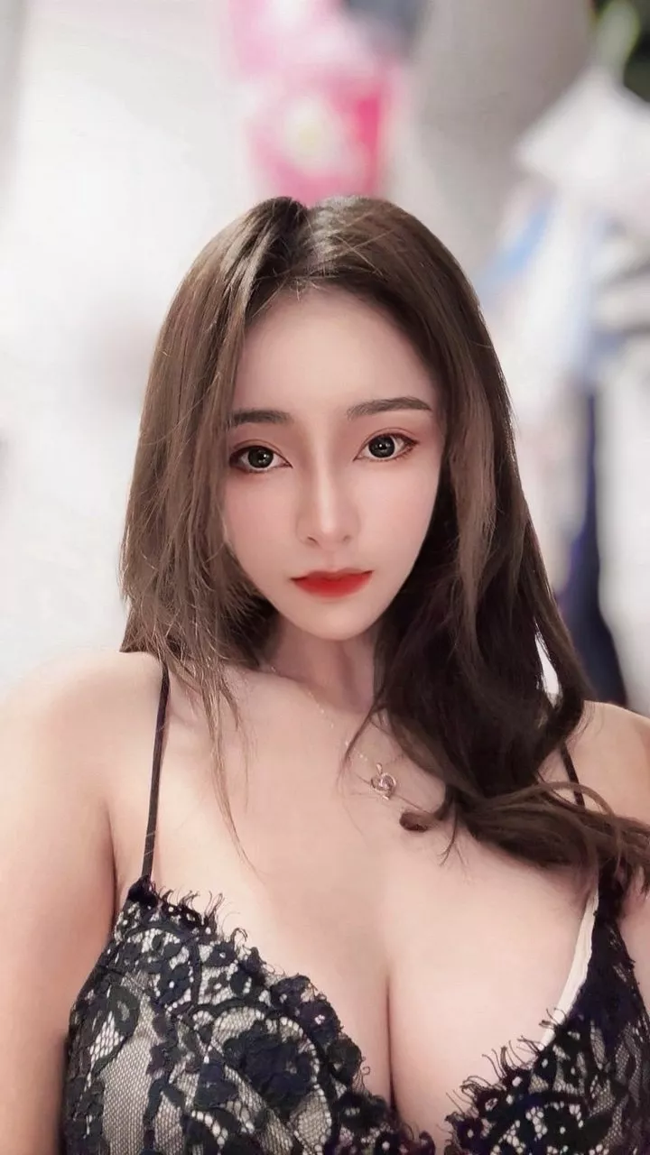 又深