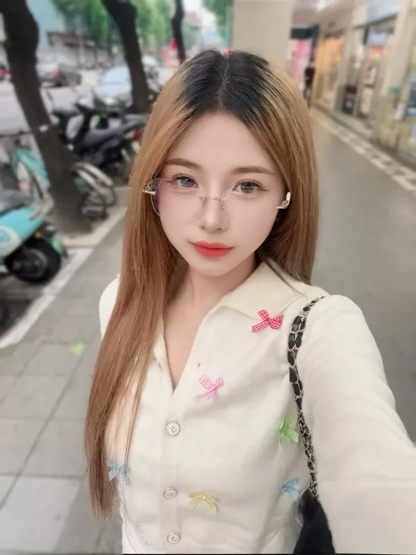 李芷霖