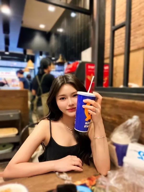 洪薏婷