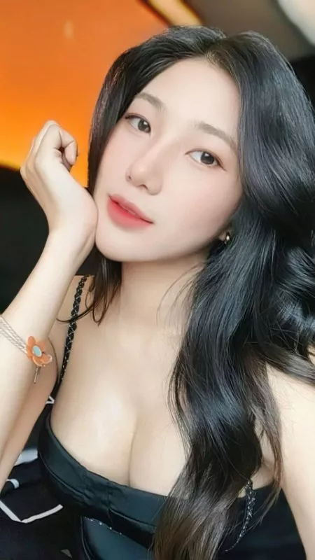 柳三月