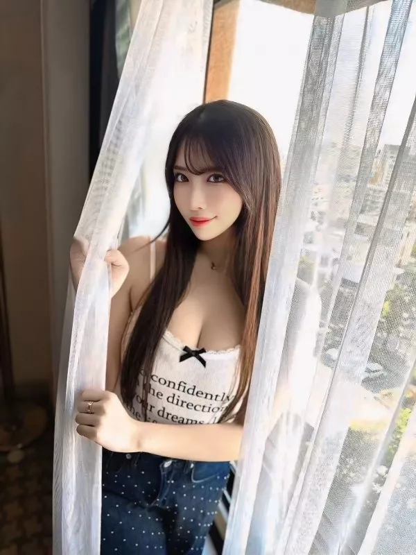 黑木芽依